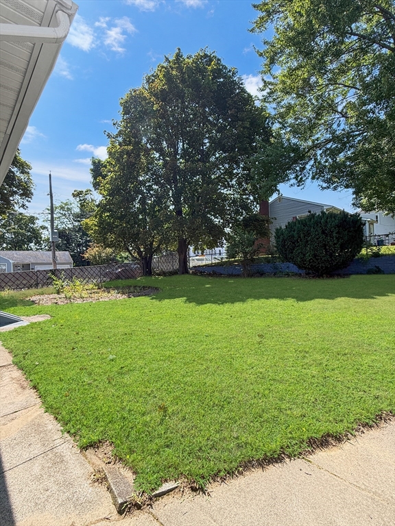 24 Woodland St