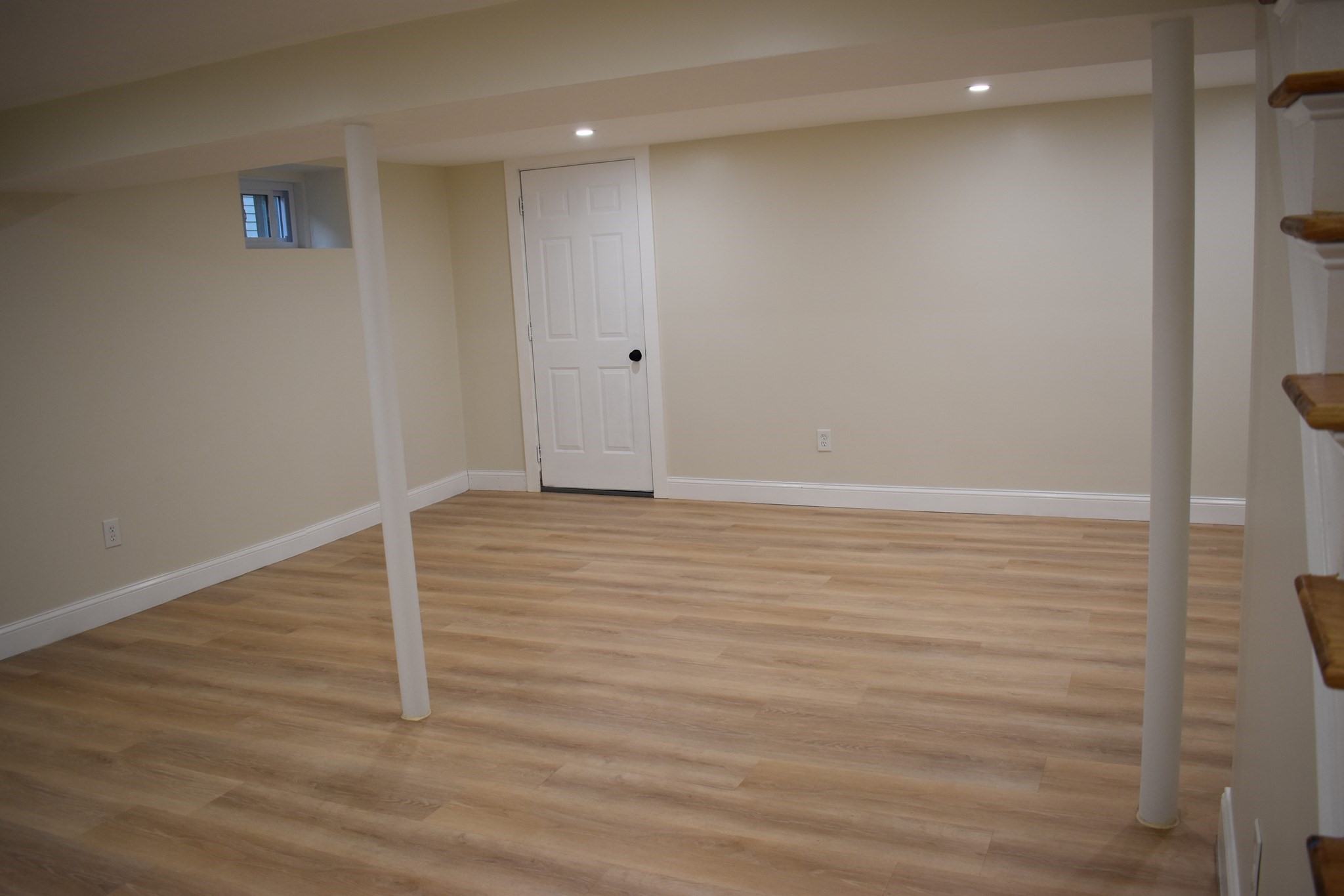 65 Thomas Rd