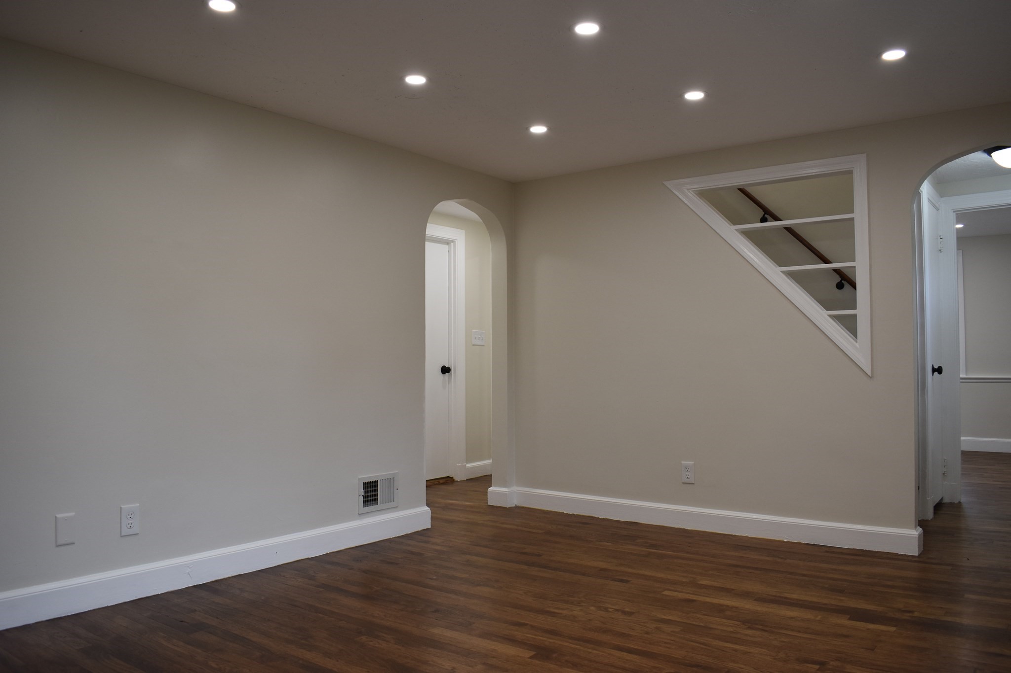 65 Thomas Rd