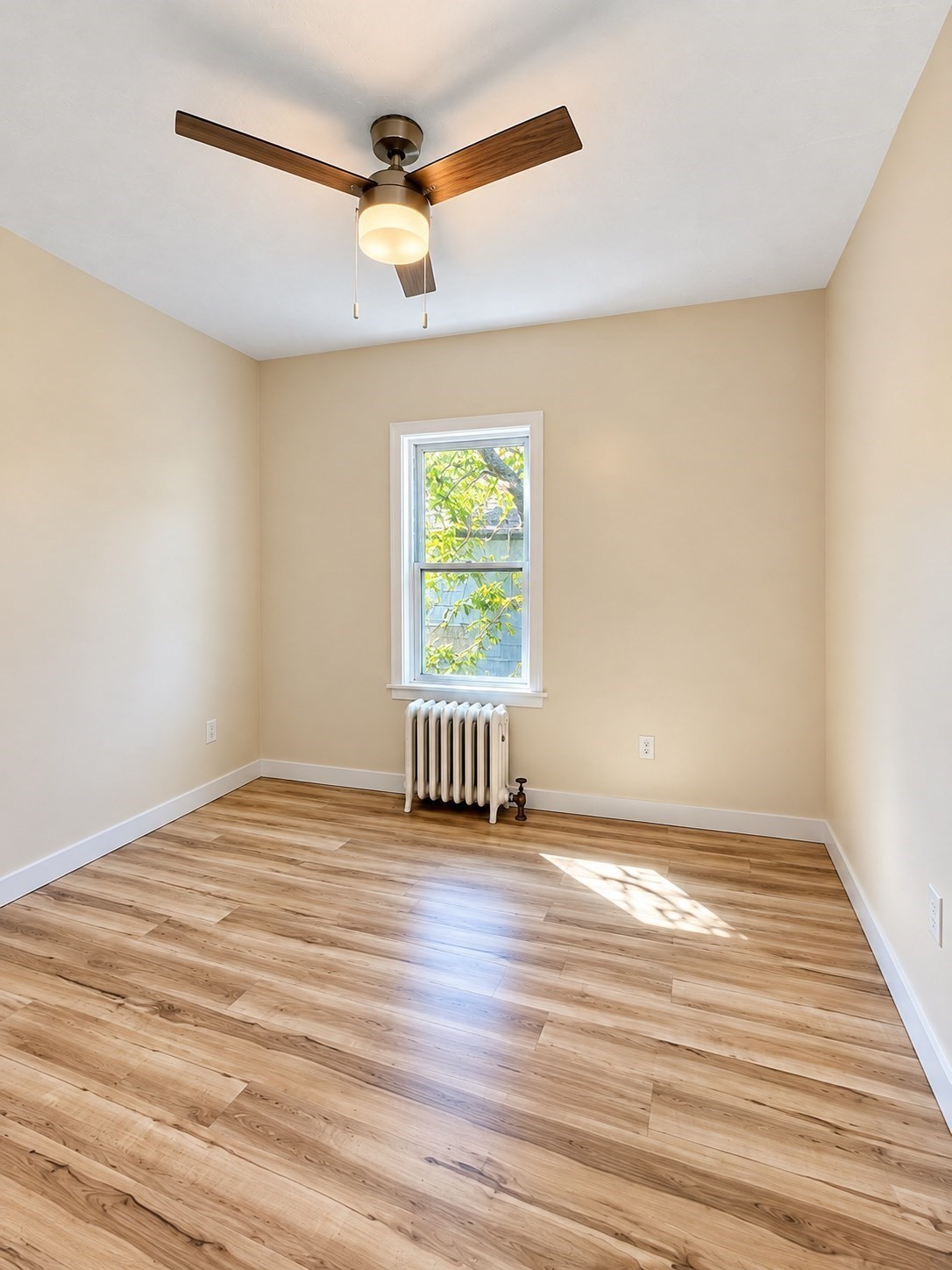 22 Colonial Rd # 2