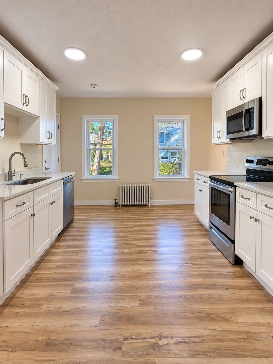22 Colonial Rd # 2