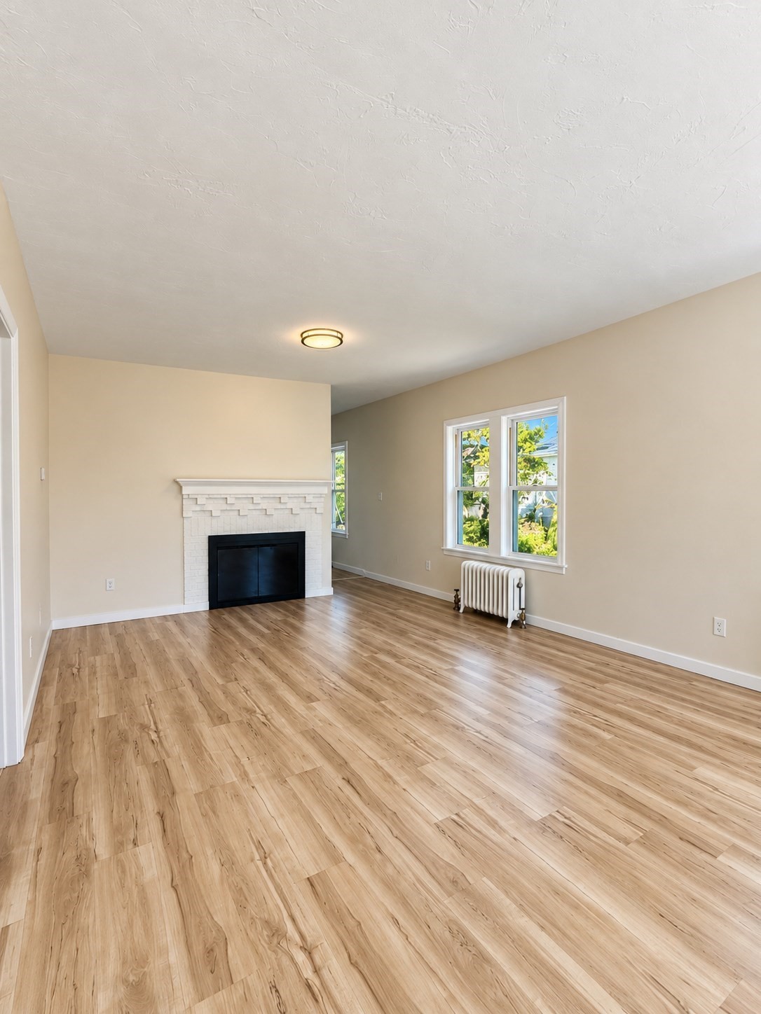 22 Colonial Rd # 2