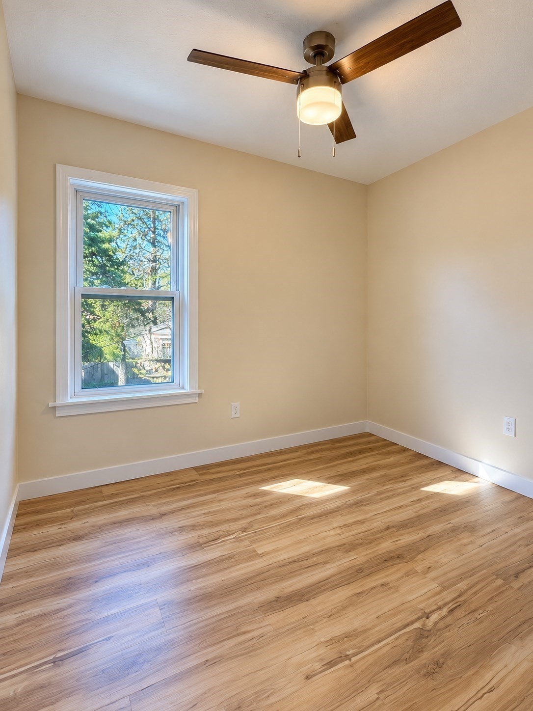 22 Colonial Rd # 2