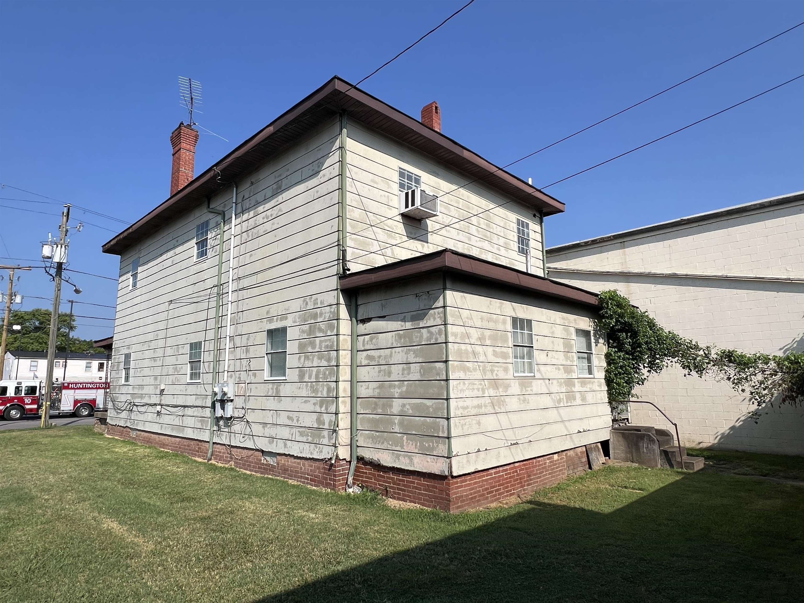 824- 828-830R-834 20th Street
