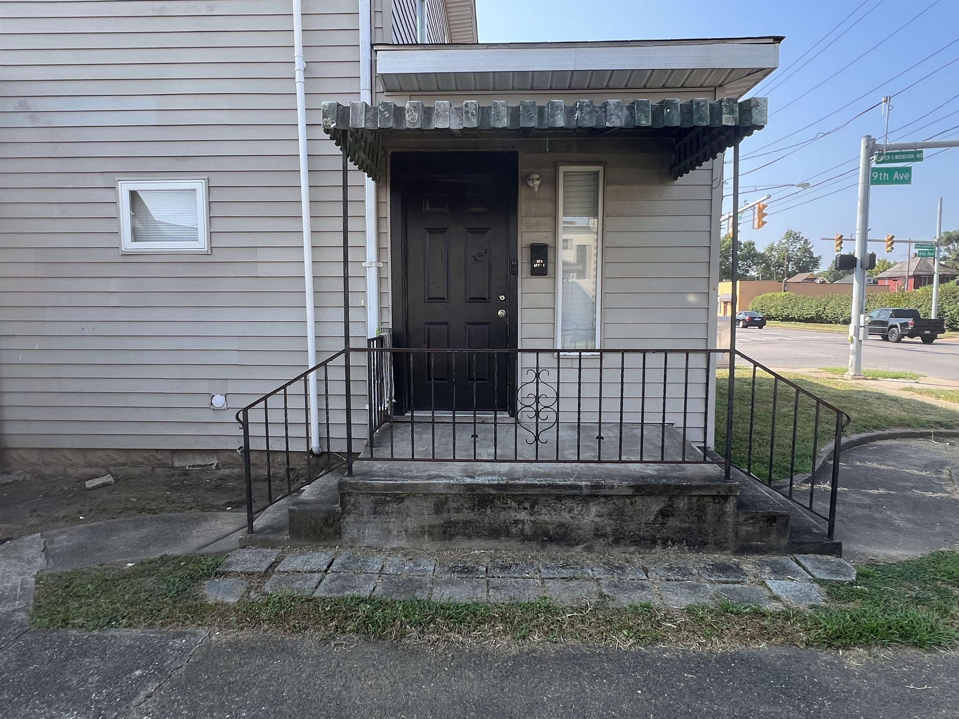 824- 828-830R-834 20th Street
