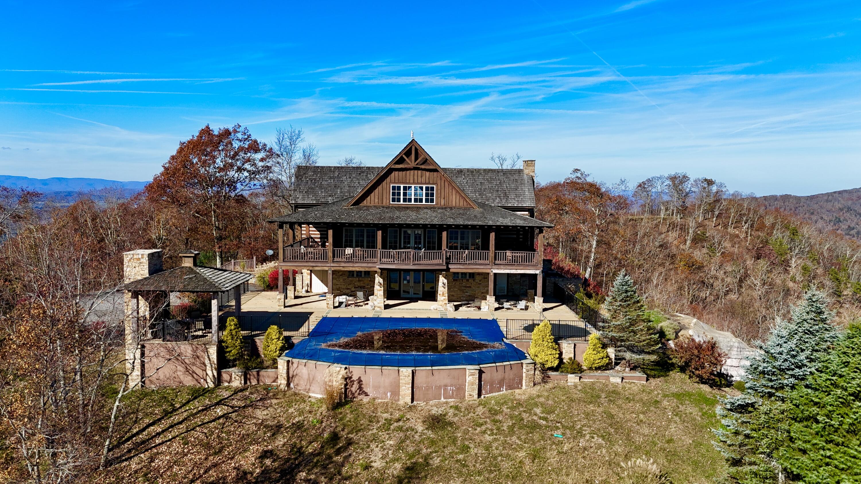 560 Withrow Lndg