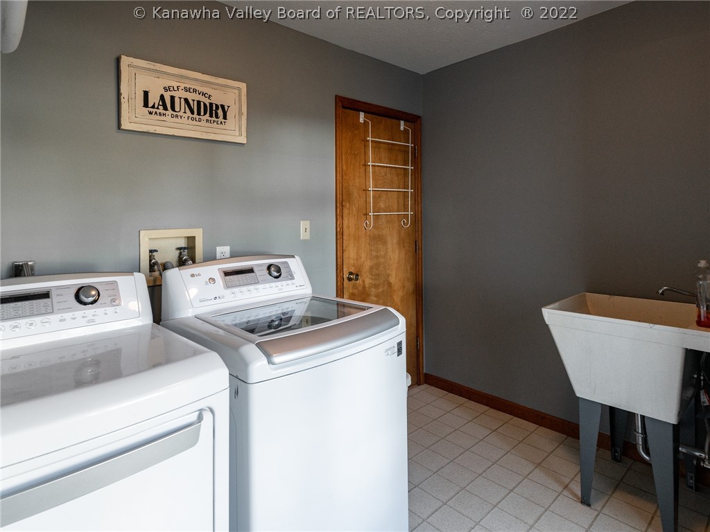 5338 Edgebrook Drive