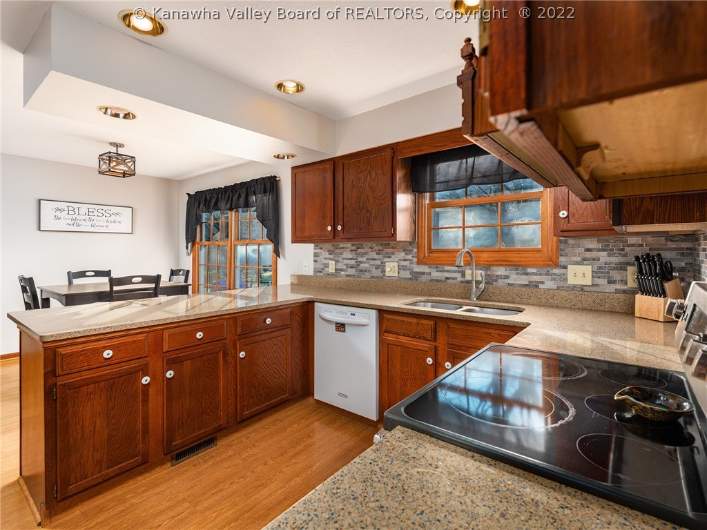 5338 Edgebrook Drive