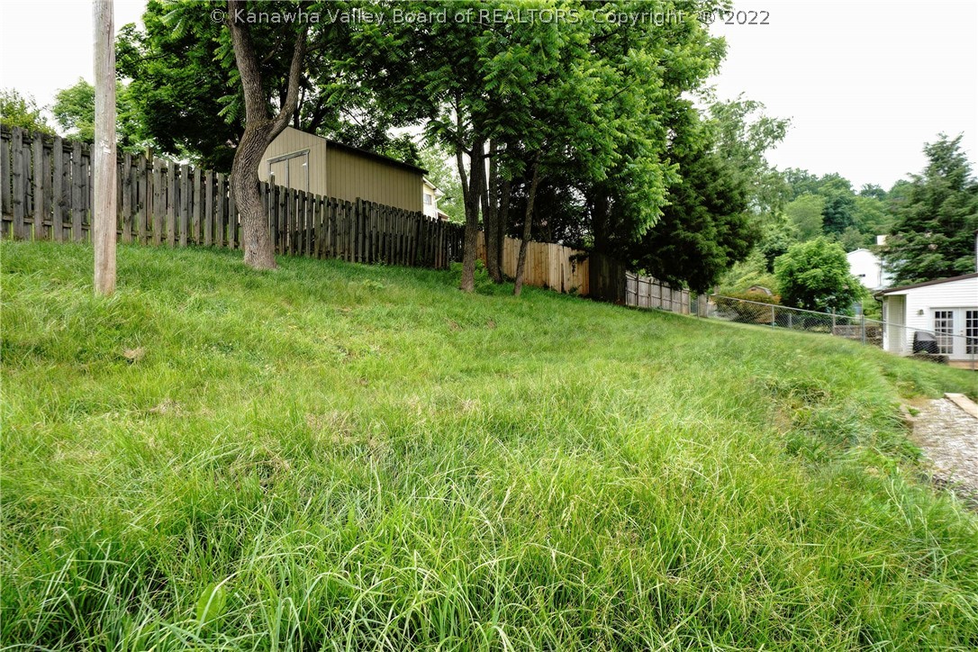 820 Greenbrier Street