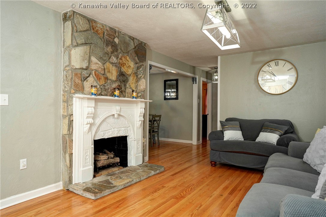 820 Greenbrier Street