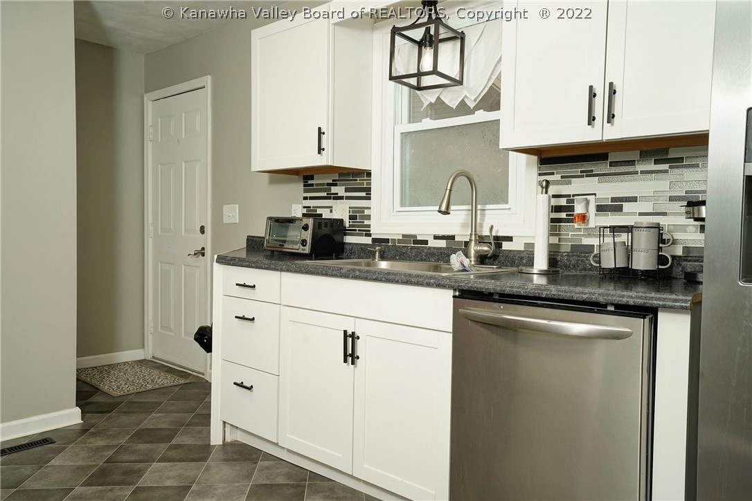 820 Greenbrier Street