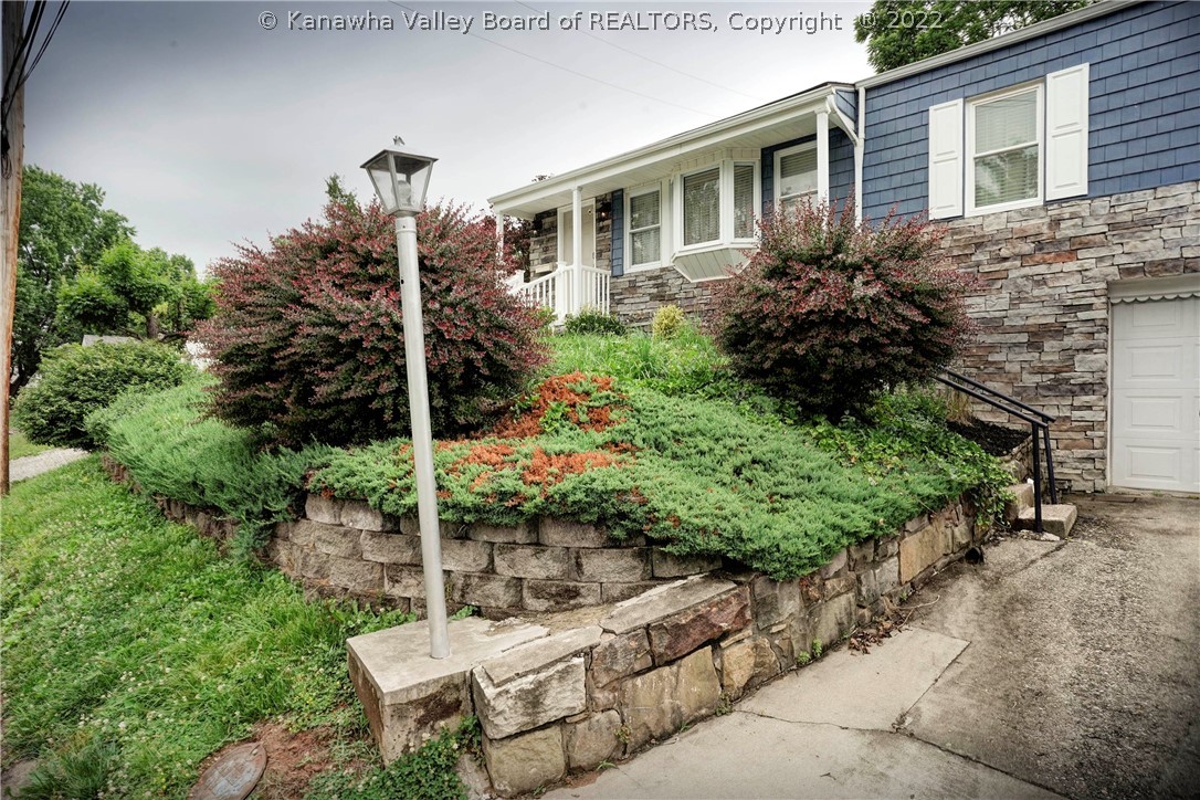 820 Greenbrier Street