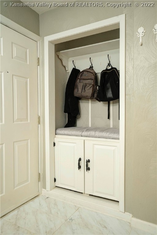 820 Greenbrier Street