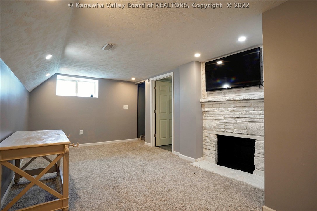 820 Greenbrier Street