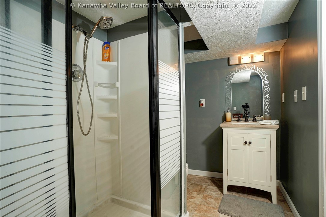 820 Greenbrier Street