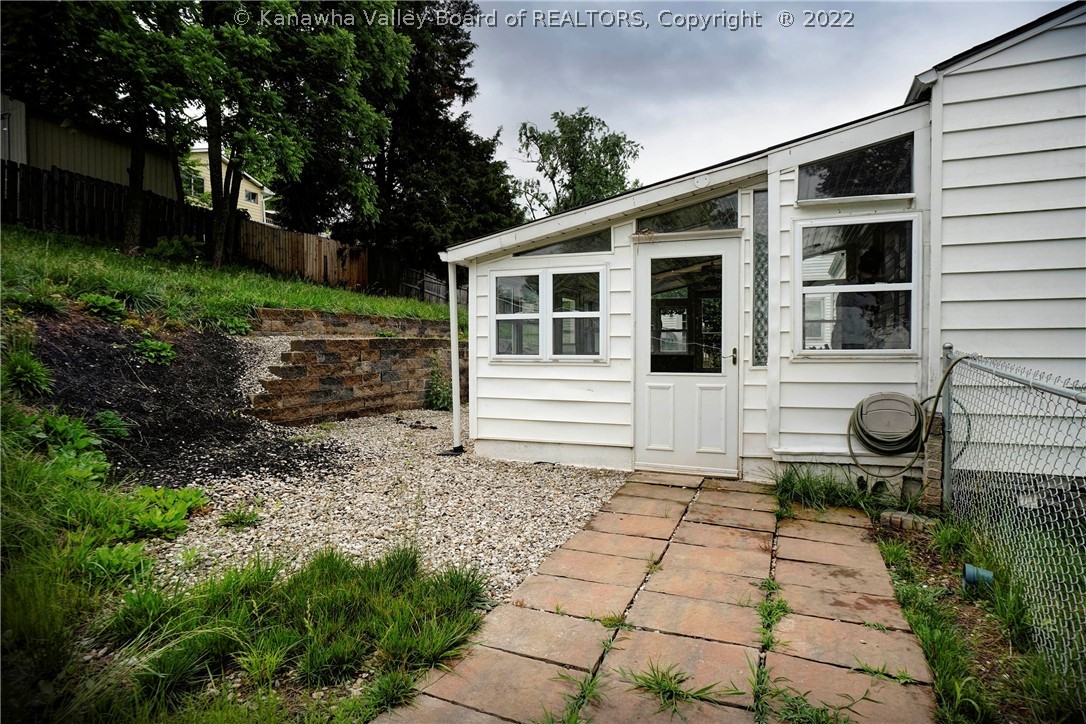 820 Greenbrier Street