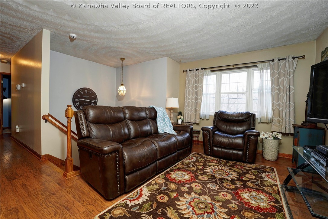 121 Phyllis Drive