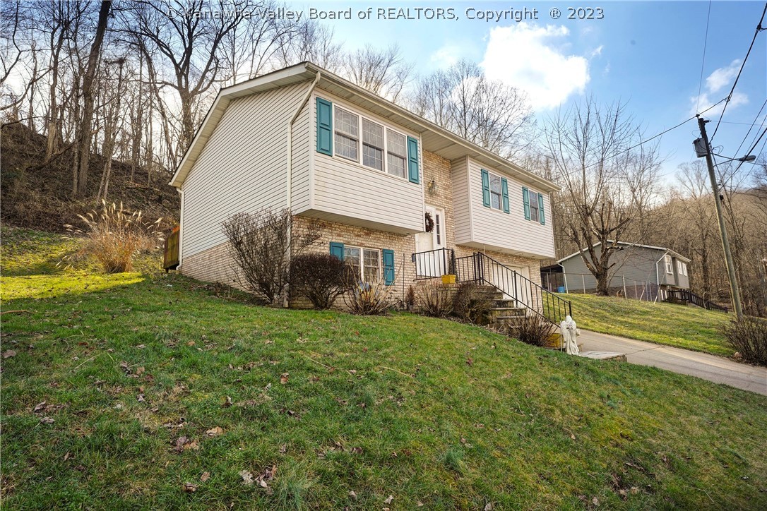 121 Phyllis Drive
