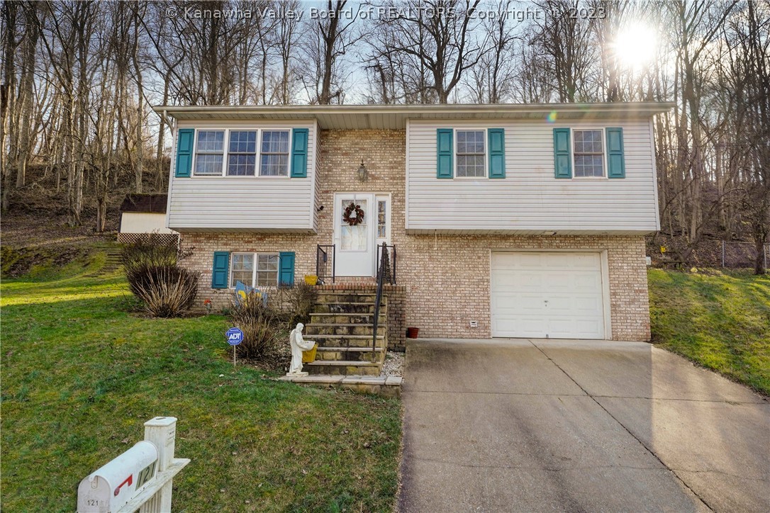 121 Phyllis Drive