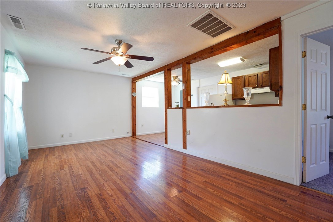 2005 B Roxalana Road