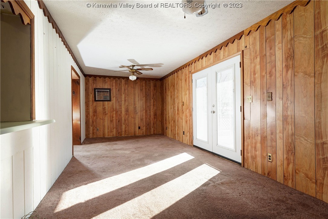 523 Campbells Creek