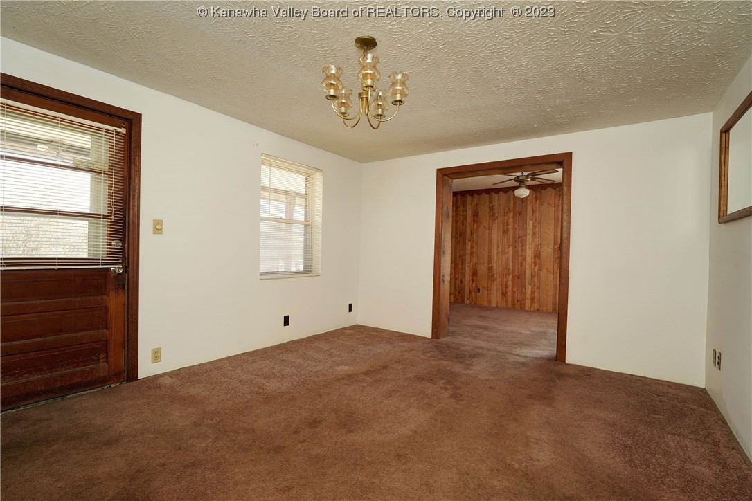 523 Campbells Creek