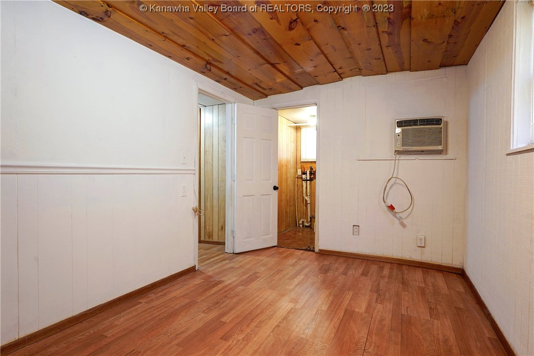 523 Campbells Creek