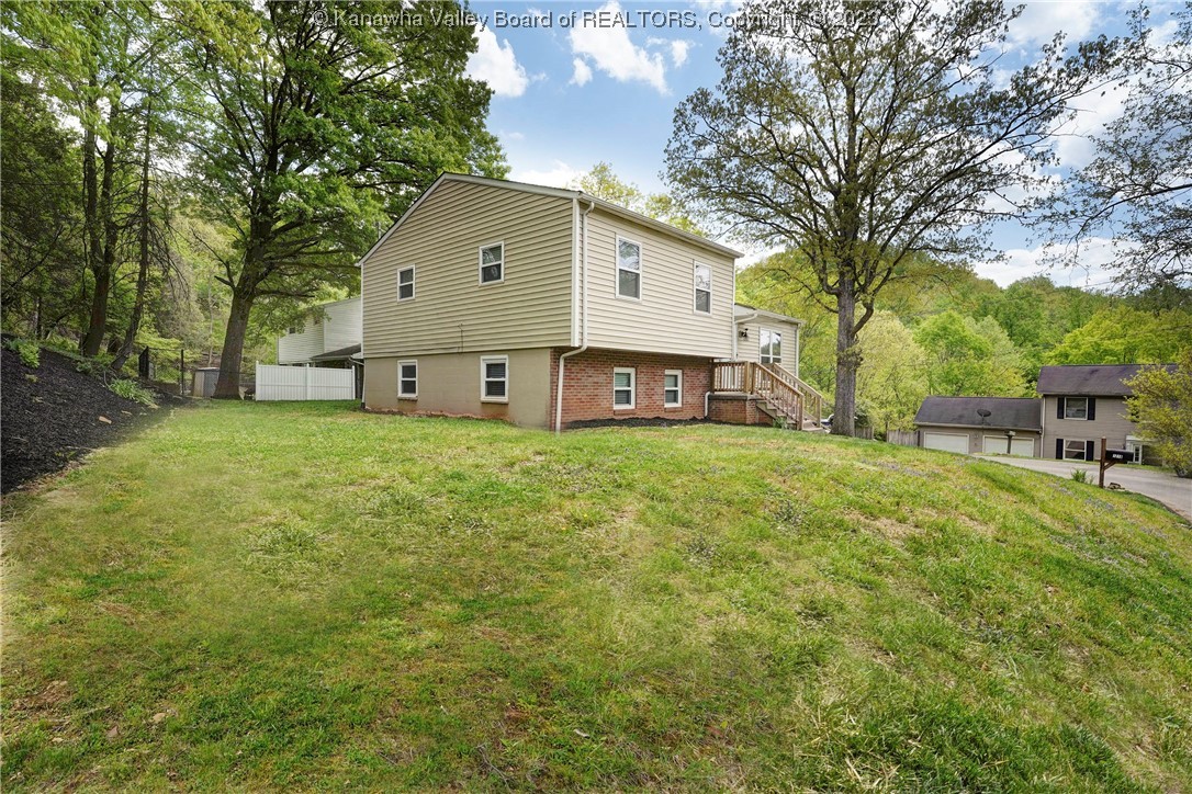 1218 Thomas Road
