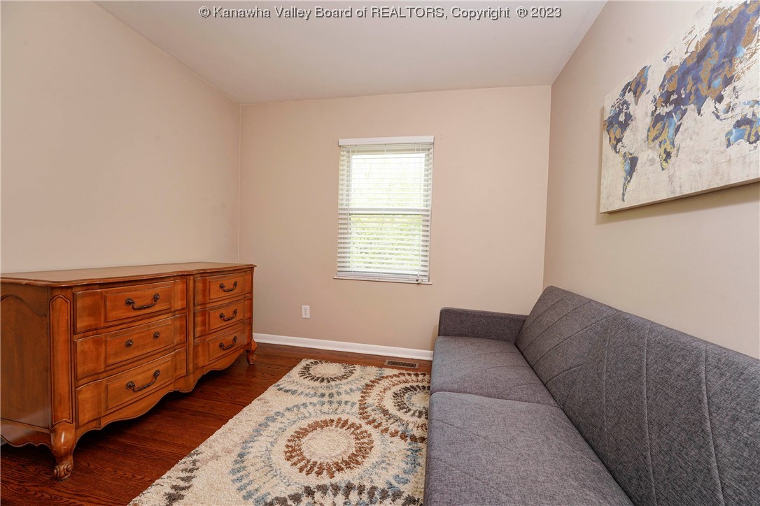 1218 Thomas Road