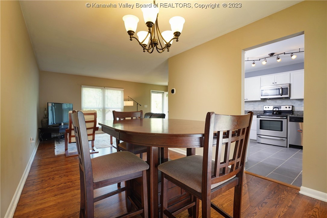 1218 Thomas Road