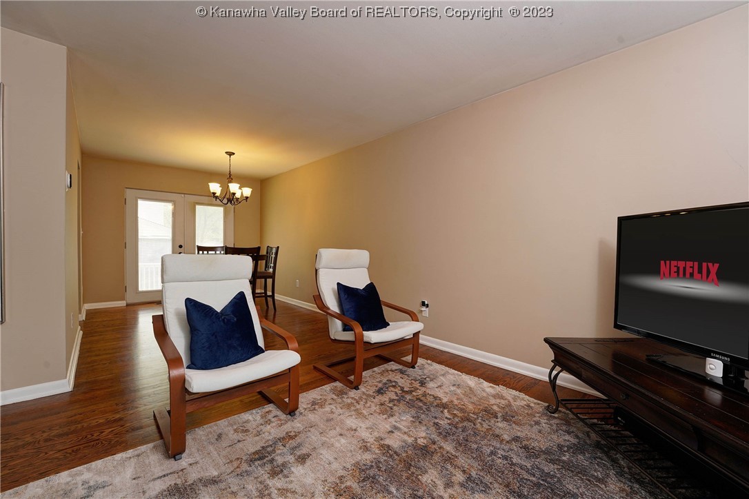 1218 Thomas Road