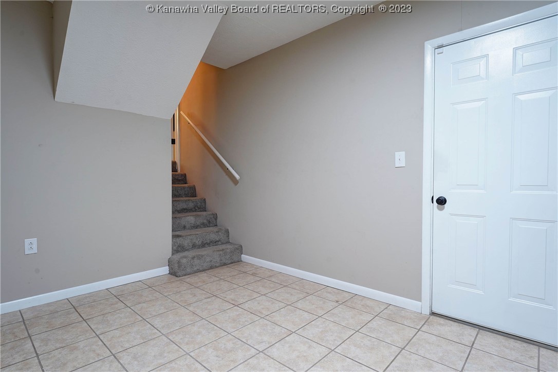 1218 Thomas Road
