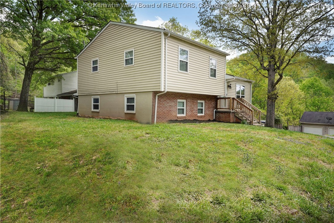 1218 Thomas Road