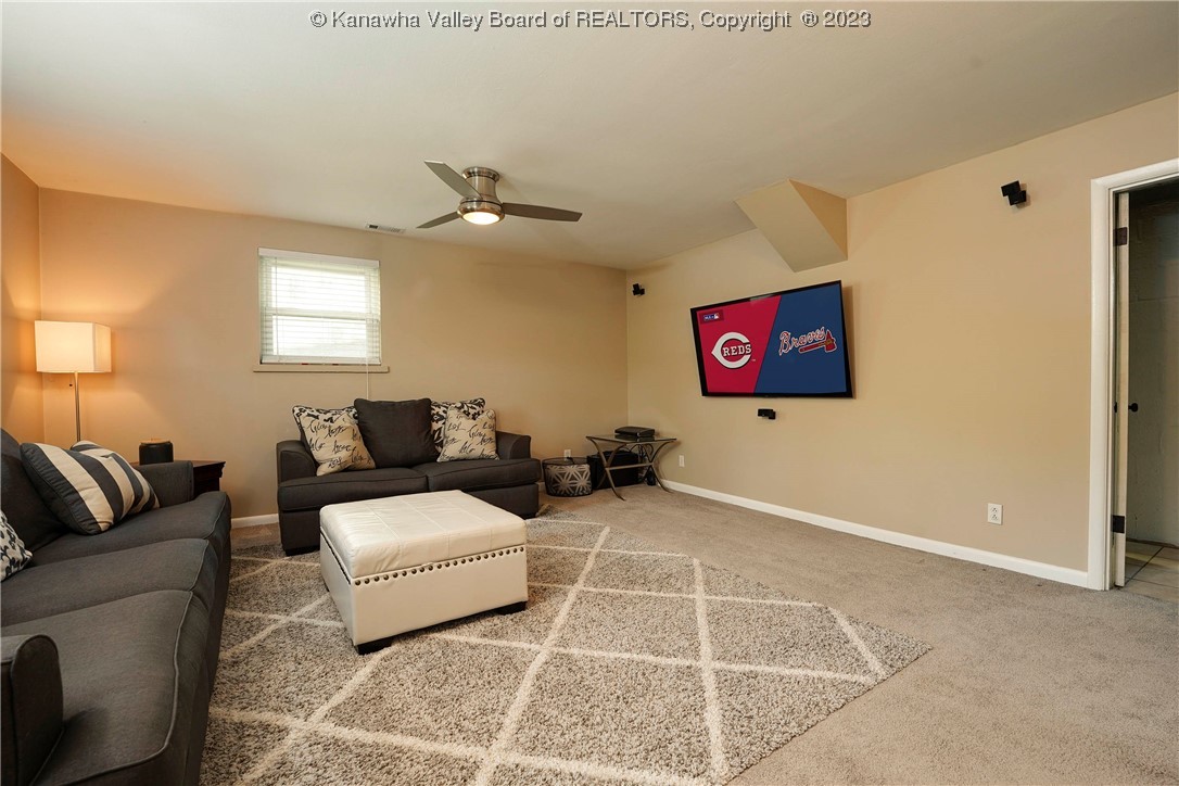 1218 Thomas Road