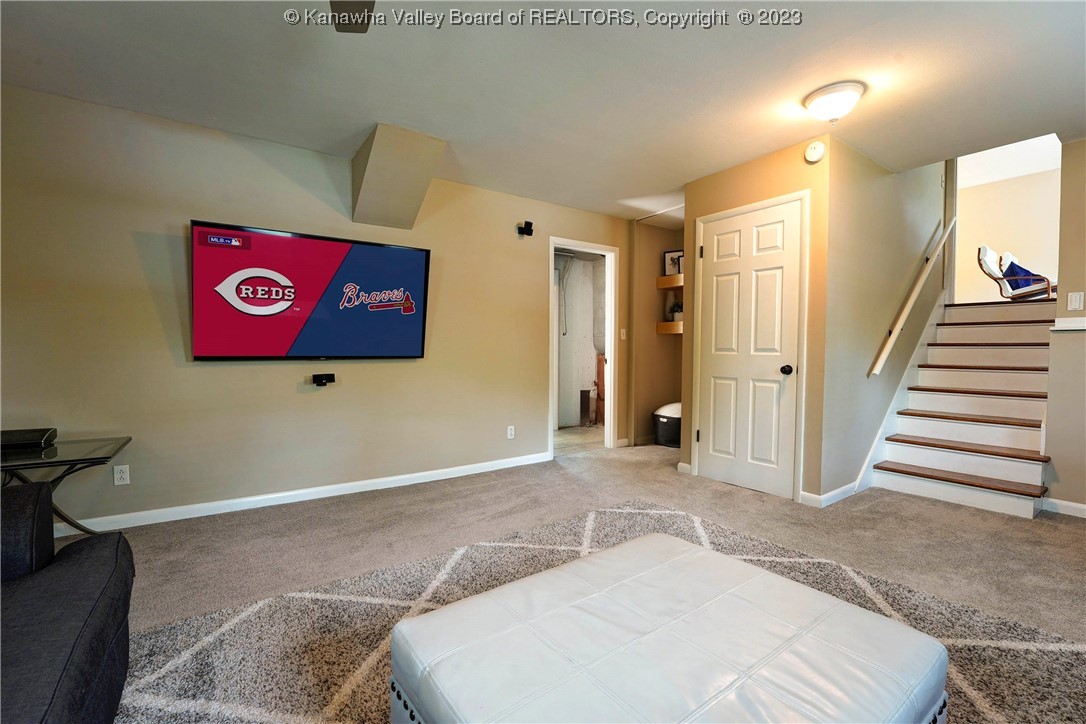 1218 Thomas Road