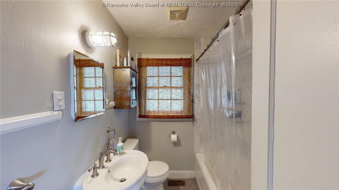 416 Forest Circle