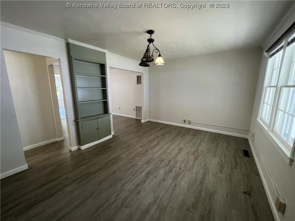 1027 Village Drive