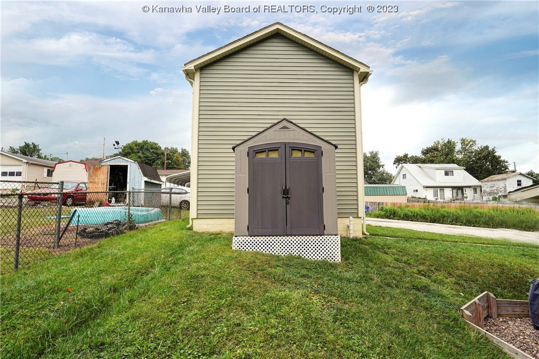 2562 Main Street