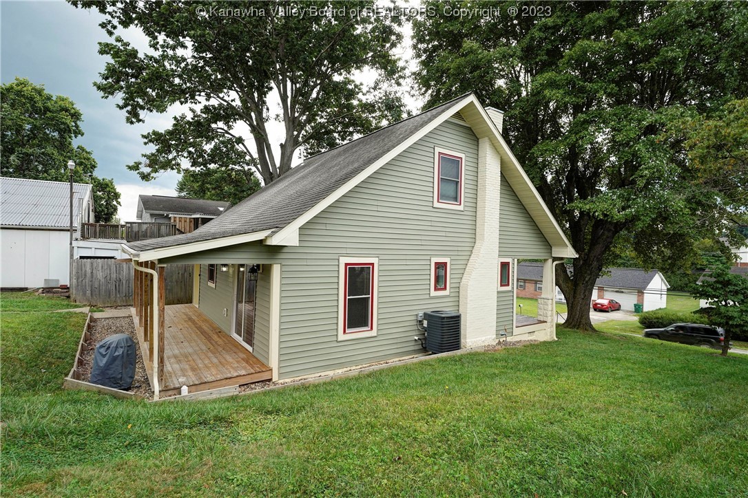 2562 Main Street