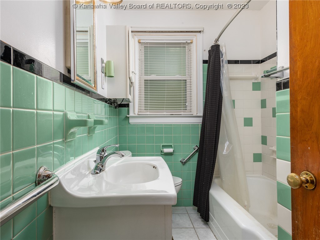 3013 Ridgeview Drive