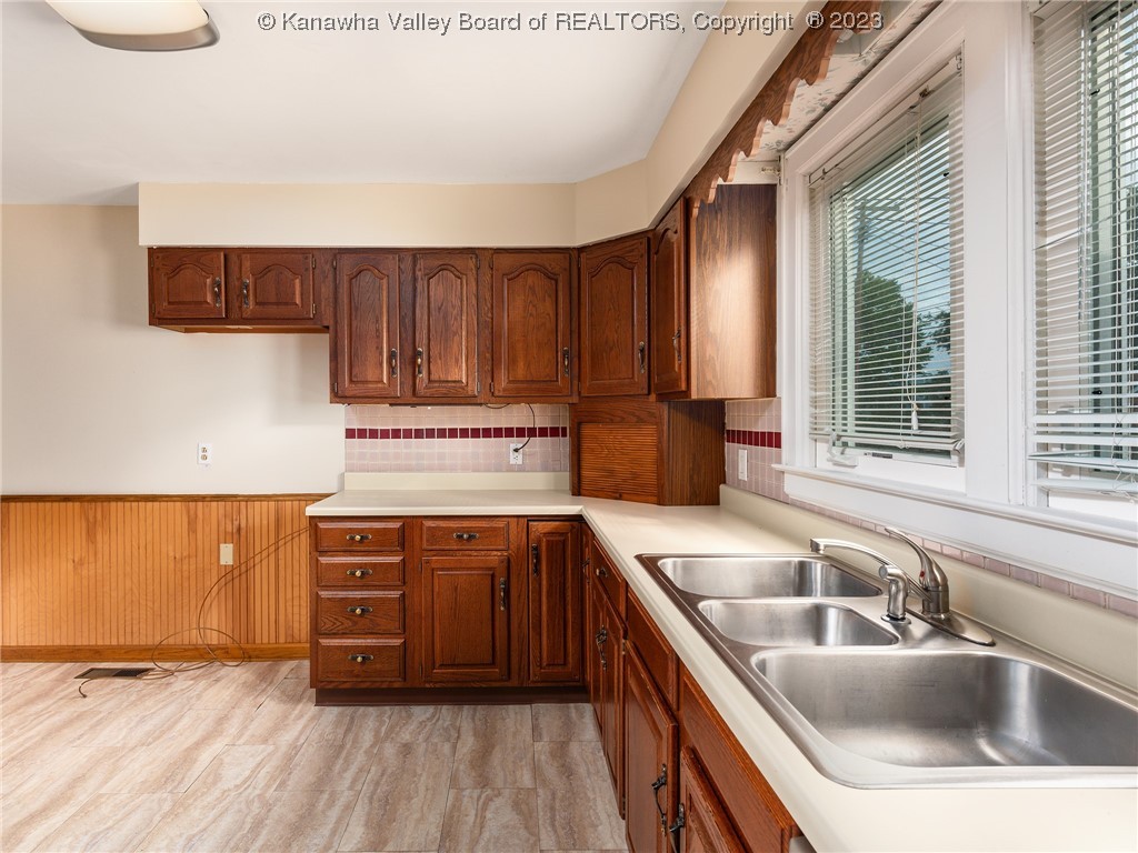 3013 Ridgeview Drive