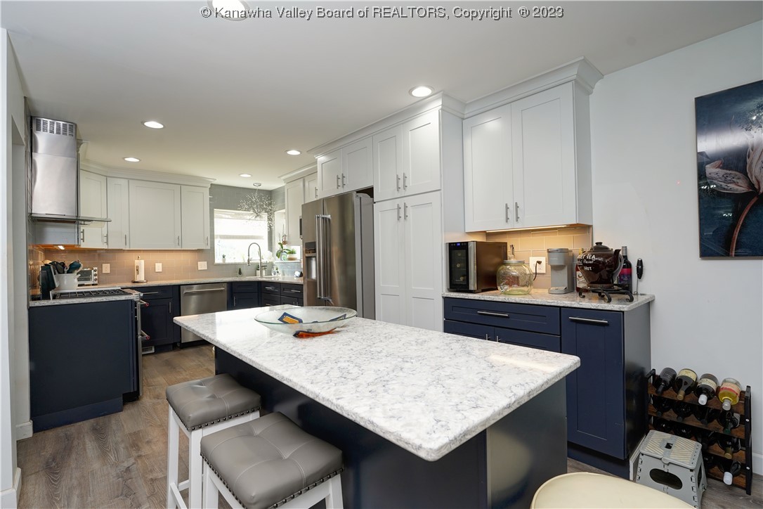916 Amherst Drive