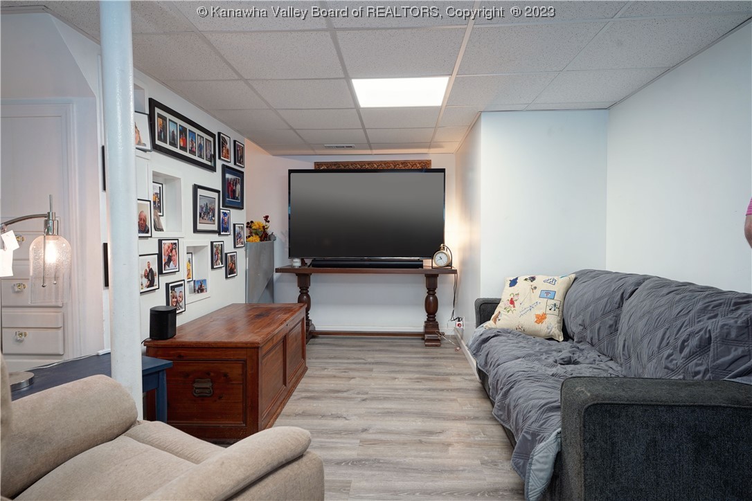 916 Amherst Drive