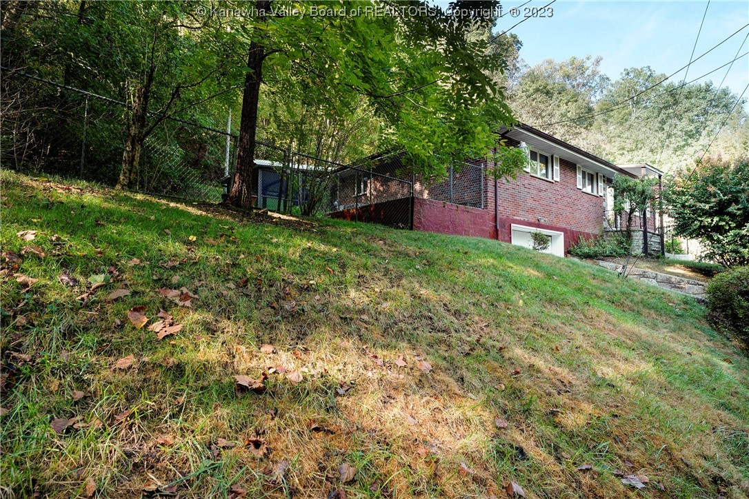 917 Woodhaven Drive