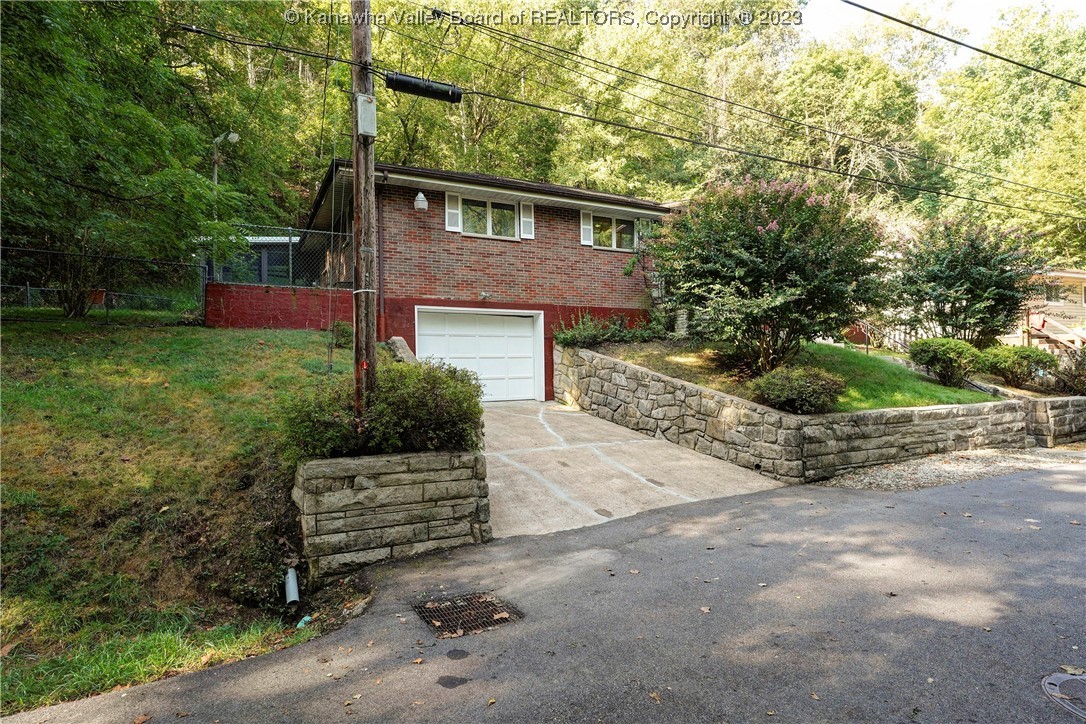 917 Woodhaven Drive