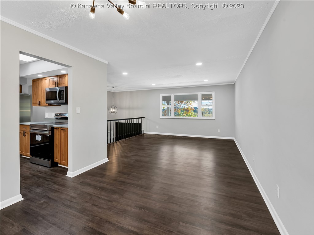 1202 Ellen Drive