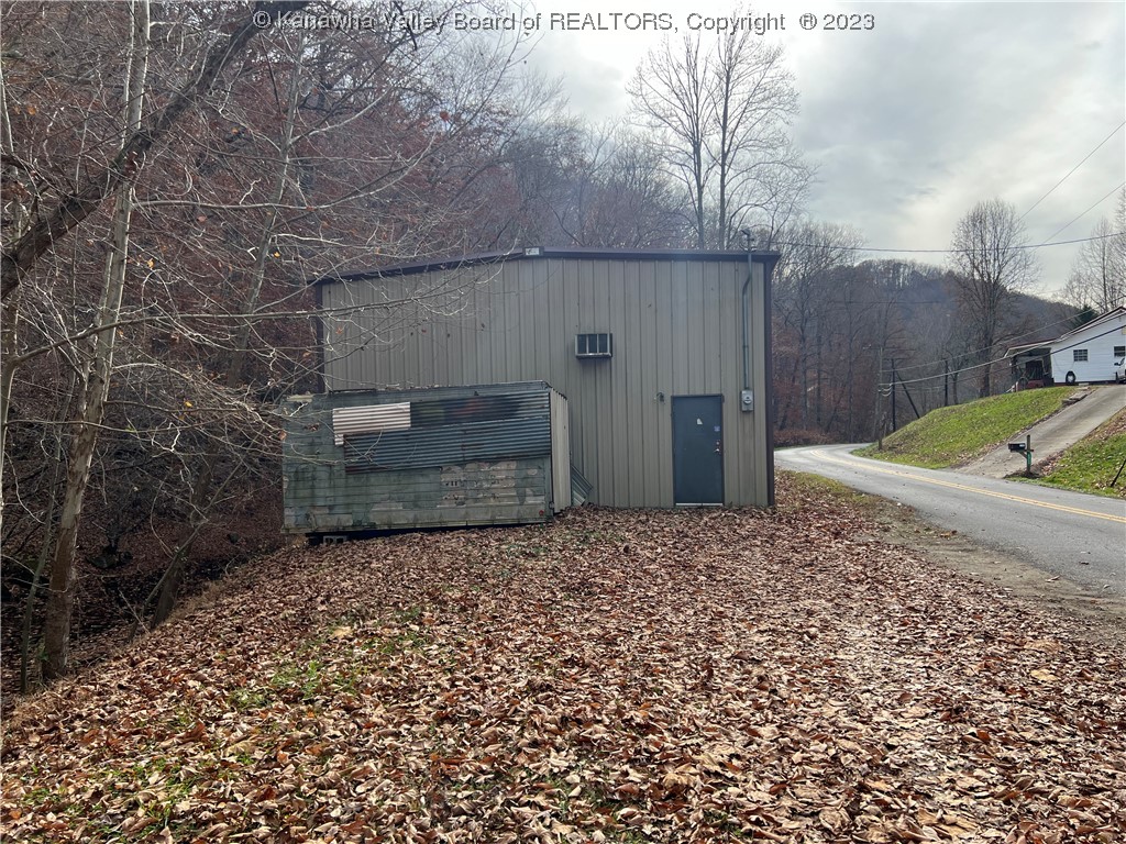 6901 Kanawha State Forest Drive