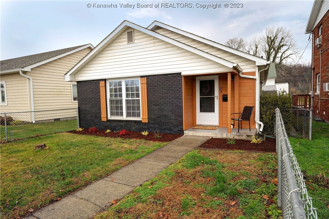 33 MacCorkle Avenue