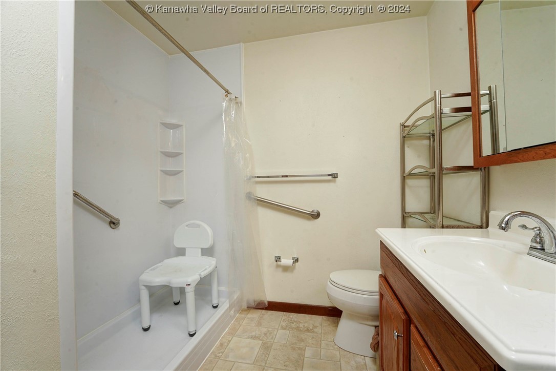 2136 Breezy Drive