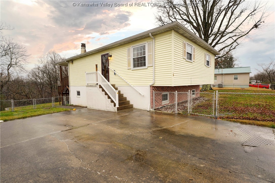 2136 Breezy Drive